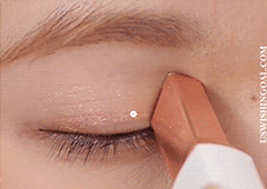 🌞Frühlingserwachen: 50% Rabatt!💄 Zweifarbiger Lidschattenstift – Müheloser Gradient-Look in einem einzigen Strich!