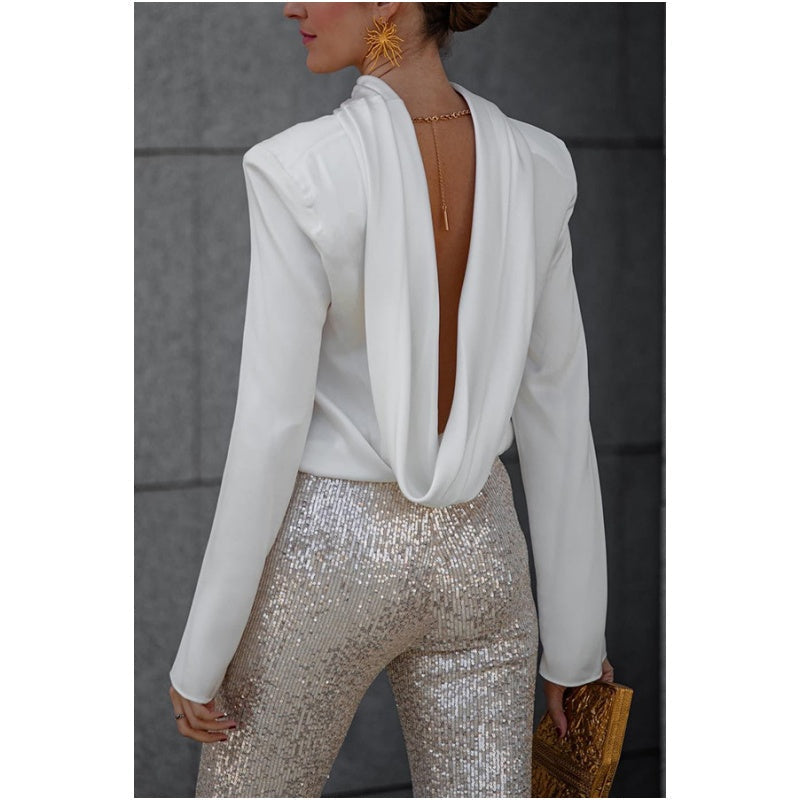 Geheimnis der Eleganz Satin Rücken Kette Cowl Neck Drapierte Bluse