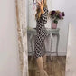 Kleid mit Schlitz und Fischschuppenprint