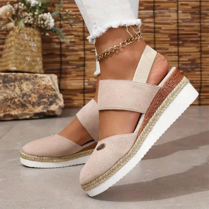 Geschlossene Zehen Riemchensandalen mit niedrigem Keil