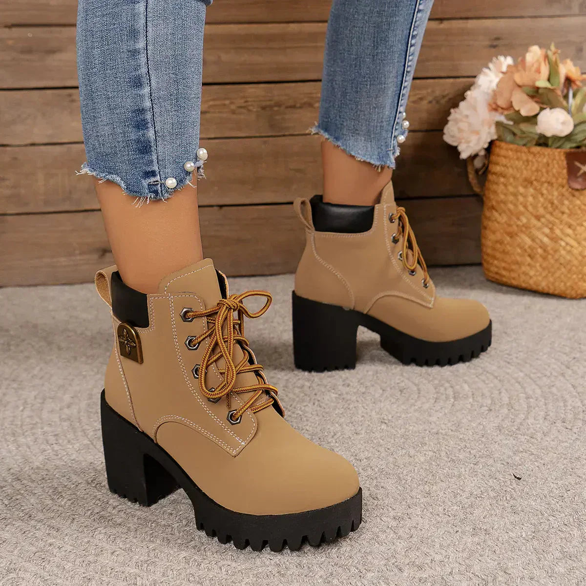 🔥【35-42】 👢✨2025 Neuheit für diesen Herbst: Stiefeletten mit dicken Absätzen und Keilabsätzen – Retro-Modell mit Schnürsenkeln für Damen