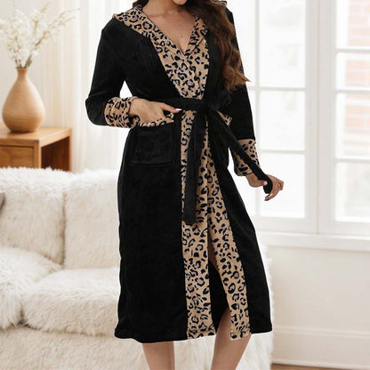 🎅Weihnachtsangebote 50_ RABATT🎁🎄Gemütliches Damenbadekleid mit Kapuze und Leopardenmuster