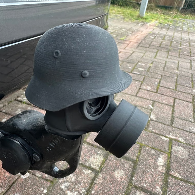 🌞Frühlingserwachen: 50% Rabatt!🔥"Mad Max" Auto-Zubehör: Taktische Gasmasken-Abdeckung für die Anhängerkupplung