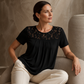 Elegantes T-Shirt mit Spitzenkragen